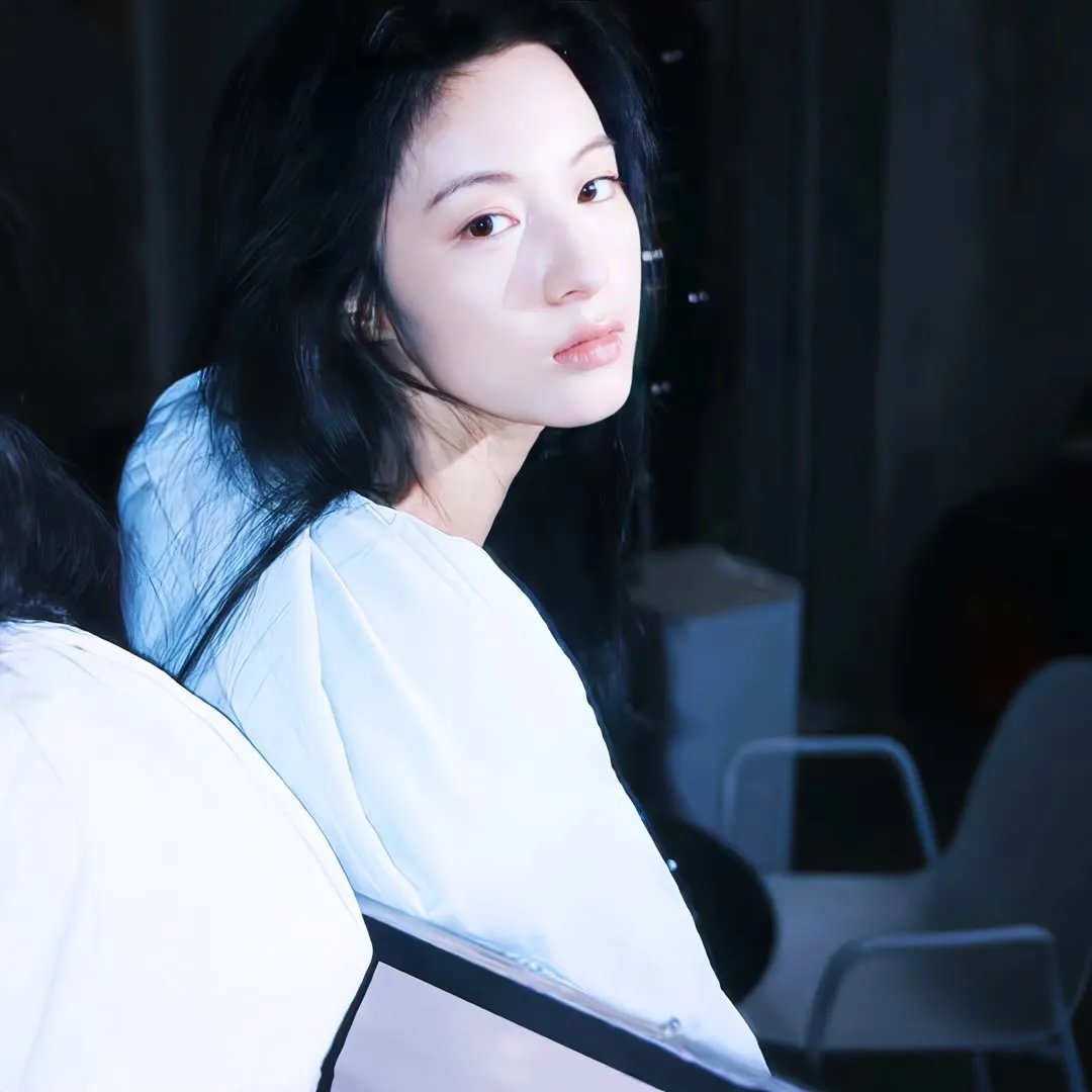 枕边诡影